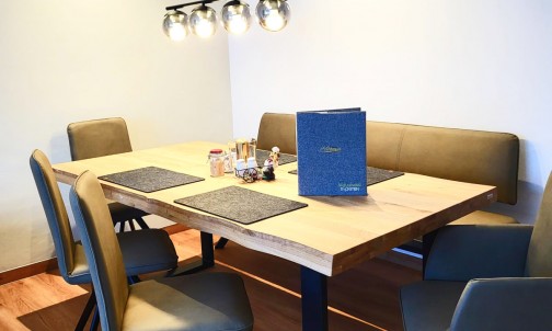 Esstisch in der Ferienwohnung Edelweiß