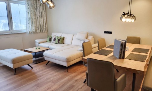 Couch und TV Ecke